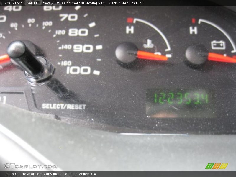 Black / Medium Flint 2006 Ford E Series Cutaway E350 Commercial Moving Van