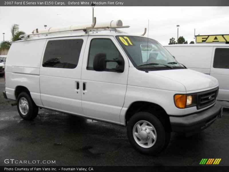 Oxford White / Medium Flint Grey 2007 Ford E Series Van E150 Cargo