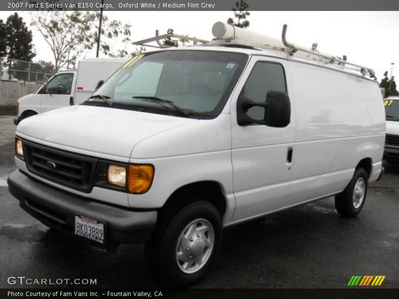 Oxford White / Medium Flint Grey 2007 Ford E Series Van E150 Cargo