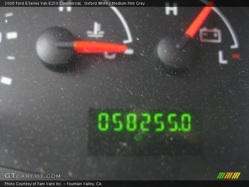 Oxford White / Medium Flint Grey 2006 Ford E Series Van E150 Commercial