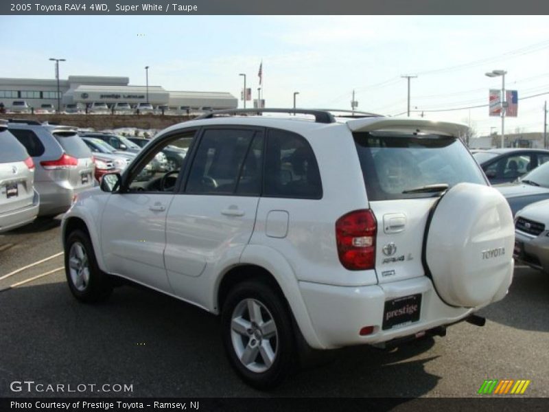 Super White / Taupe 2005 Toyota RAV4 4WD