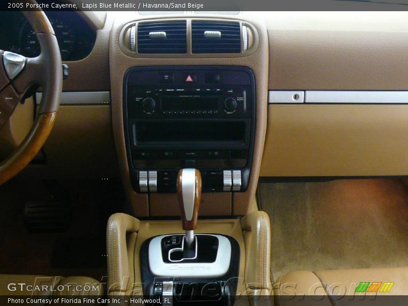 Lapis Blue Metallic / Havanna/Sand Beige 2005 Porsche Cayenne