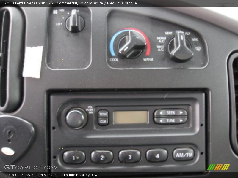 Oxford White / Medium Graphite 2000 Ford E Series Van E250 Commercial