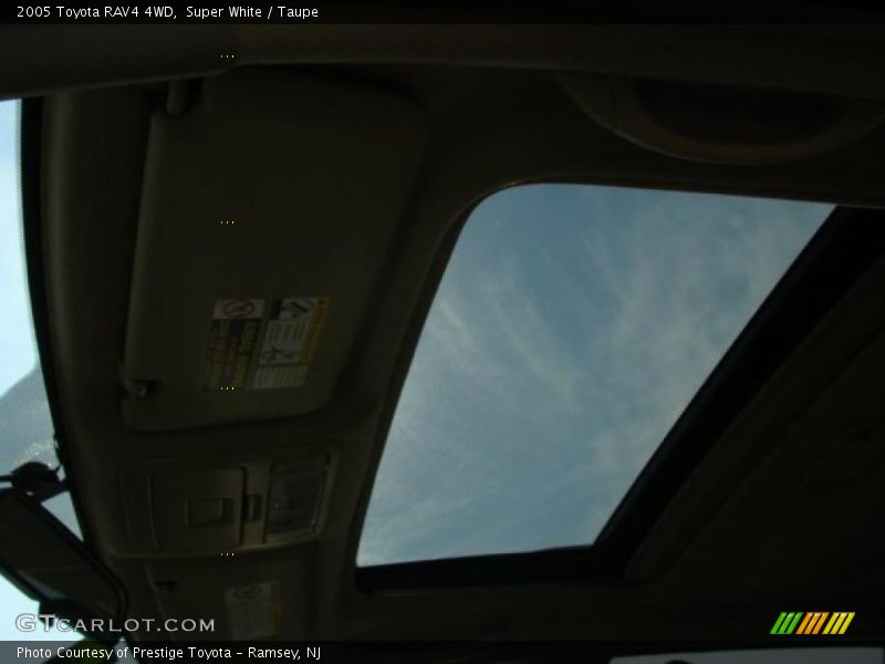 Super White / Taupe 2005 Toyota RAV4 4WD