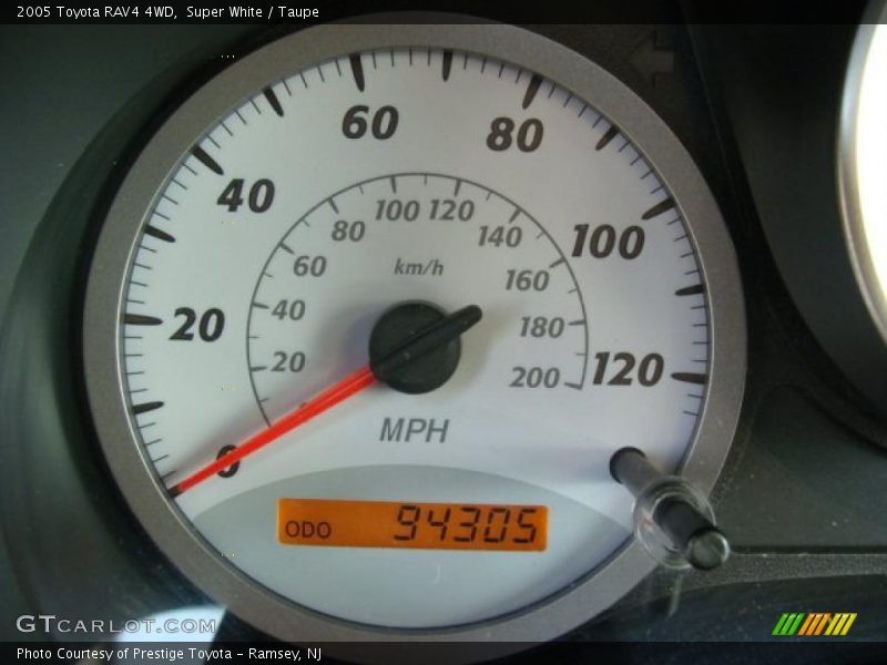 Super White / Taupe 2005 Toyota RAV4 4WD