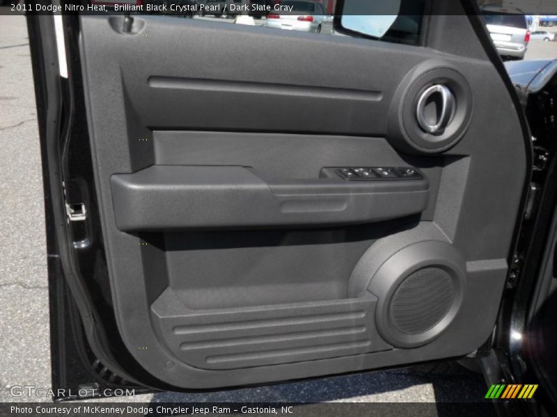 Brilliant Black Crystal Pearl / Dark Slate Gray 2011 Dodge Nitro Heat