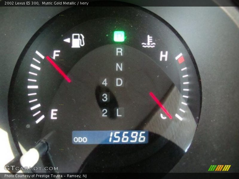 Mystic Gold Metallic / Ivory 2002 Lexus ES 300