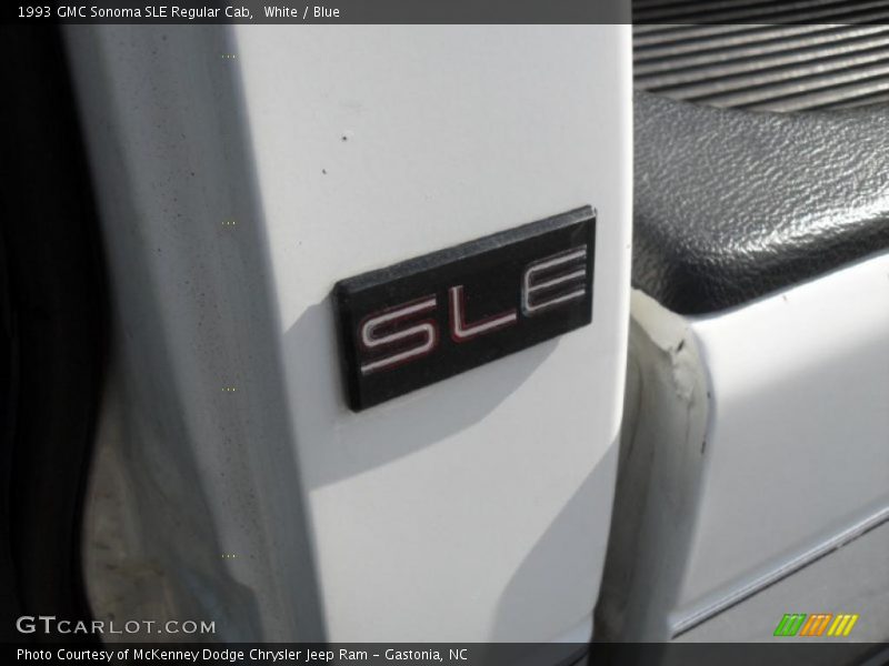  1993 Sonoma SLE Regular Cab Logo