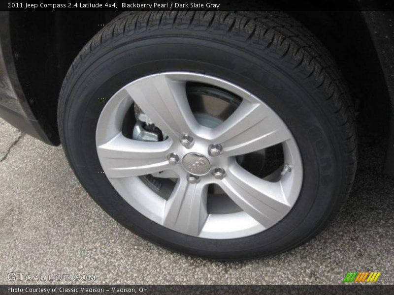  2011 Compass 2.4 Latitude 4x4 Wheel