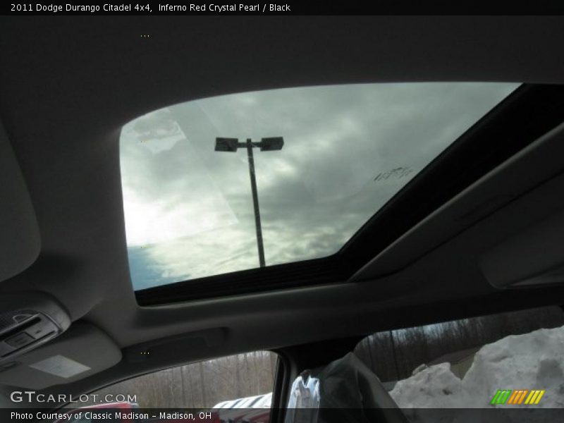 Sunroof of 2011 Durango Citadel 4x4