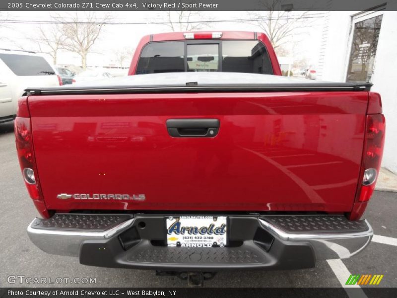 Victory Red / Sport Pewter 2005 Chevrolet Colorado Z71 Crew Cab 4x4