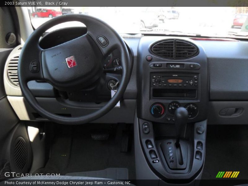 Black / Gray 2003 Saturn VUE V6