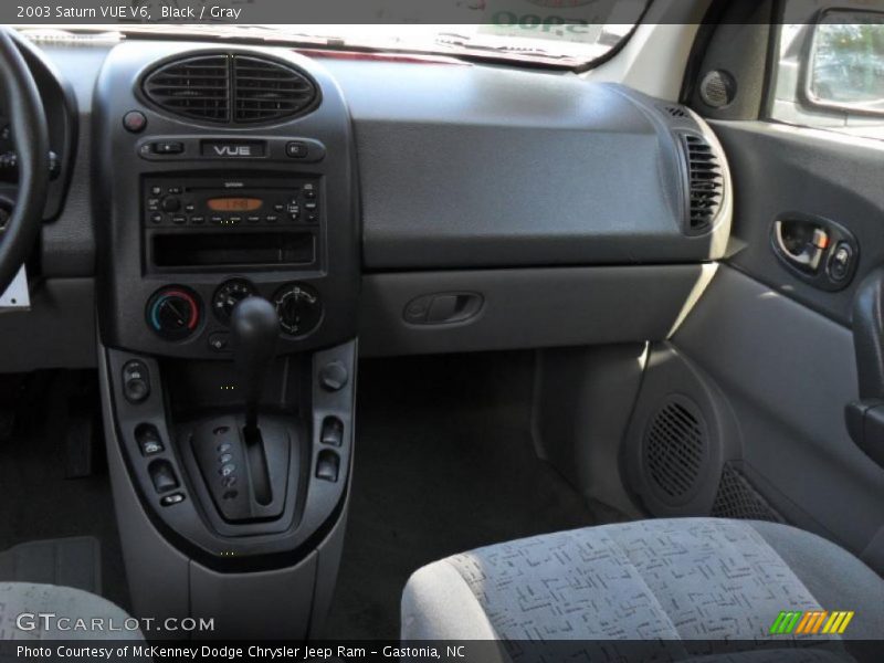 Black / Gray 2003 Saturn VUE V6