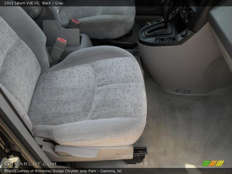 Black / Gray 2003 Saturn VUE V6