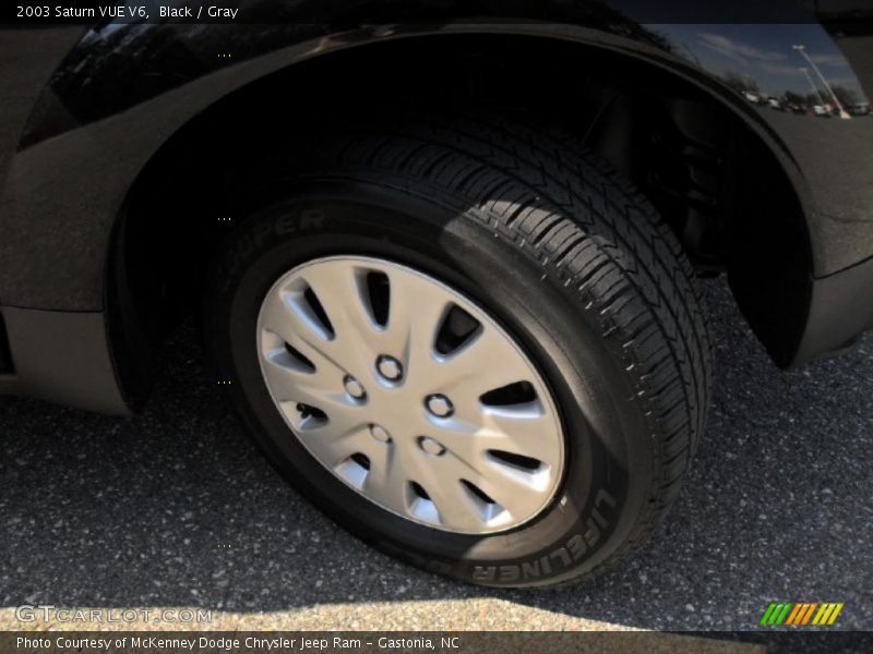 Black / Gray 2003 Saturn VUE V6