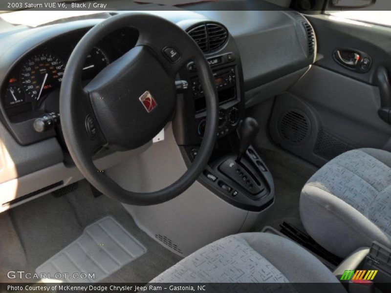 Black / Gray 2003 Saturn VUE V6