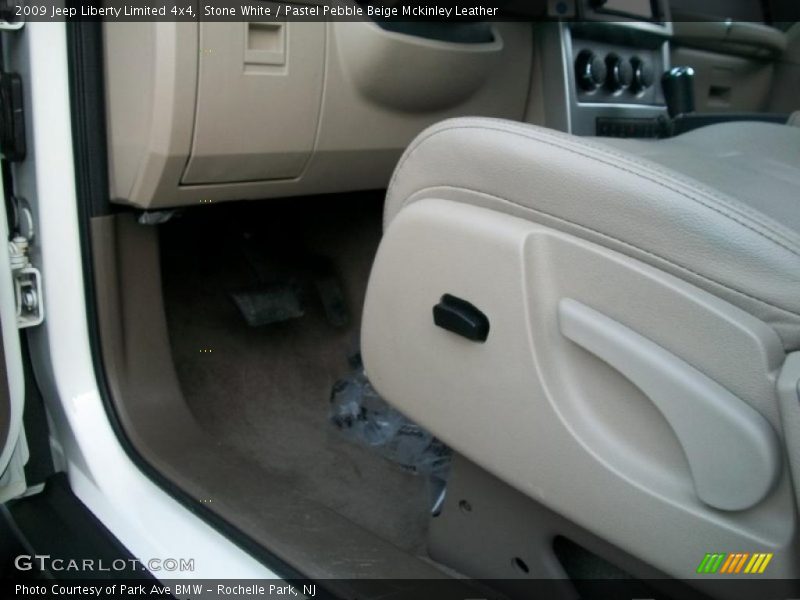 Stone White / Pastel Pebble Beige Mckinley Leather 2009 Jeep Liberty Limited 4x4