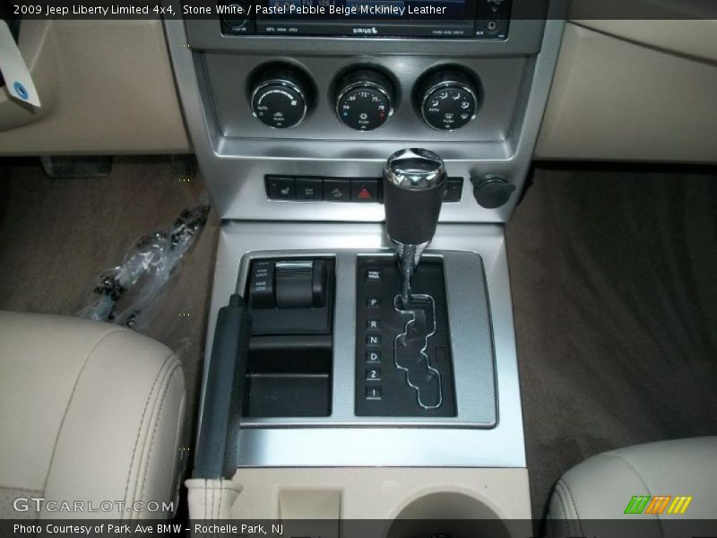  2009 Liberty Limited 4x4 4 Speed Automatic Shifter