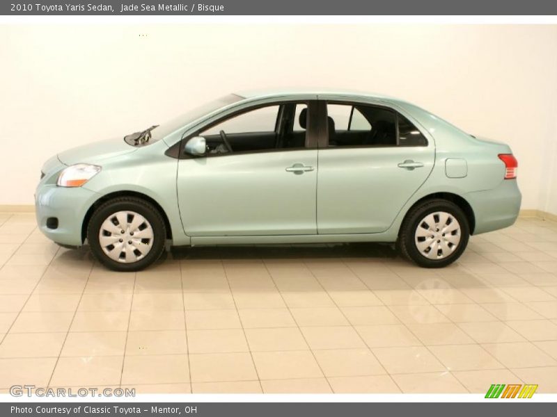 Jade Sea Metallic / Bisque 2010 Toyota Yaris Sedan