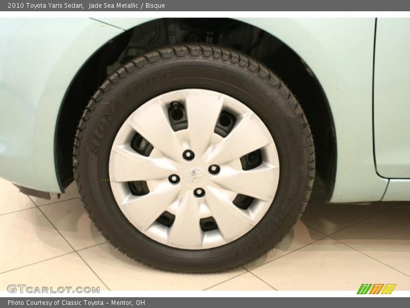 Jade Sea Metallic / Bisque 2010 Toyota Yaris Sedan