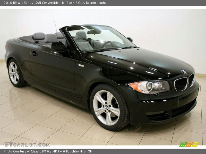 Front 3/4 View of 2010 1 Series 128i Convertible