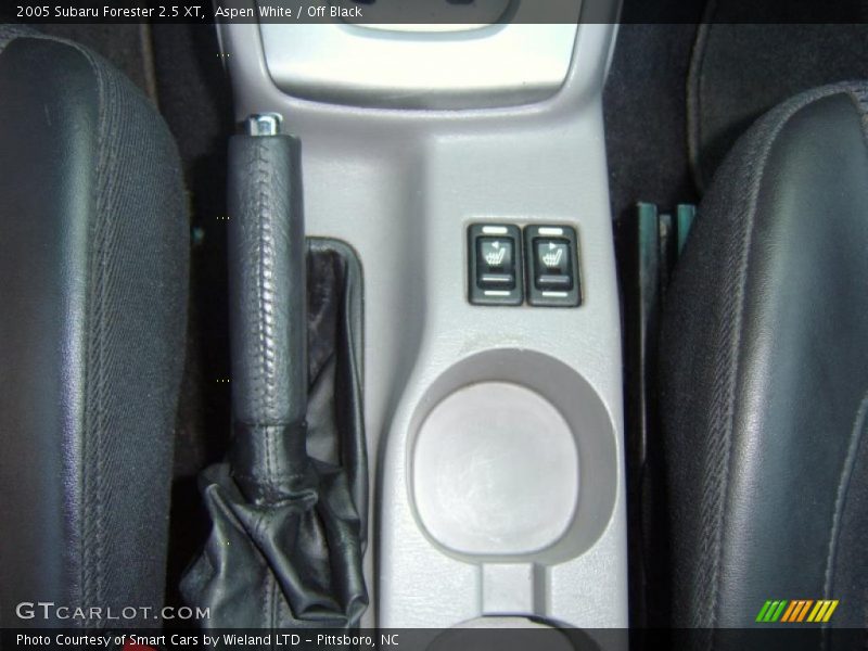Aspen White / Off Black 2005 Subaru Forester 2.5 XT