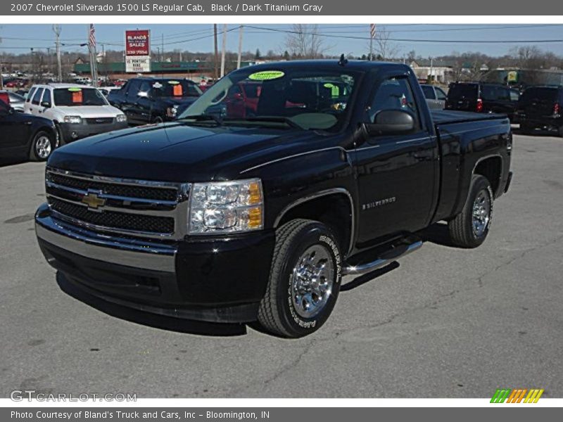 Black / Dark Titanium Gray 2007 Chevrolet Silverado 1500 LS Regular Cab
