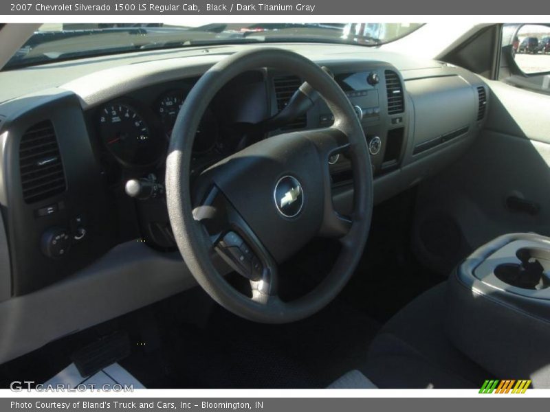 Black / Dark Titanium Gray 2007 Chevrolet Silverado 1500 LS Regular Cab