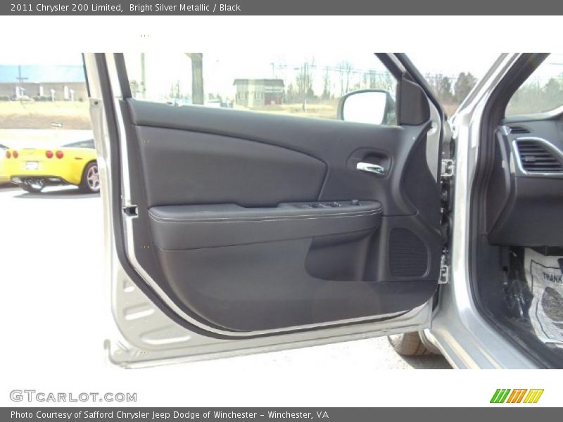 Bright Silver Metallic / Black 2011 Chrysler 200 Limited