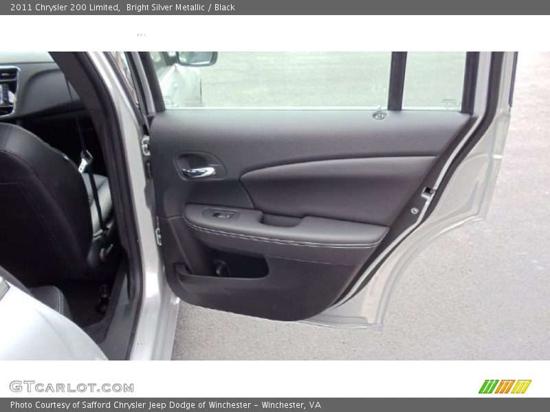 Door Panel of 2011 200 Limited