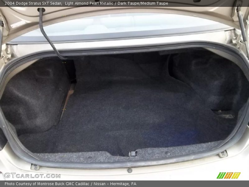 Light Almond Pearl Metallic / Dark Taupe/Medium Taupe 2004 Dodge Stratus SXT Sedan