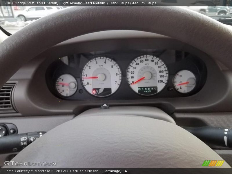 Light Almond Pearl Metallic / Dark Taupe/Medium Taupe 2004 Dodge Stratus SXT Sedan