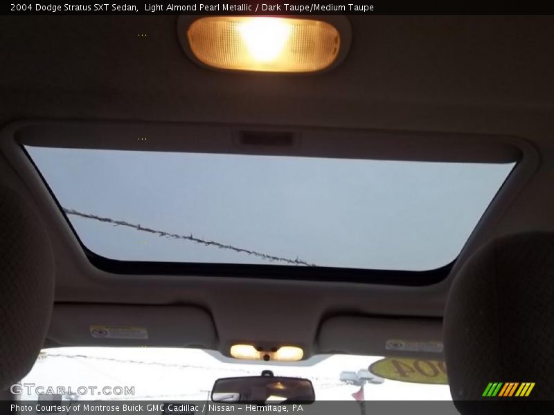 Light Almond Pearl Metallic / Dark Taupe/Medium Taupe 2004 Dodge Stratus SXT Sedan