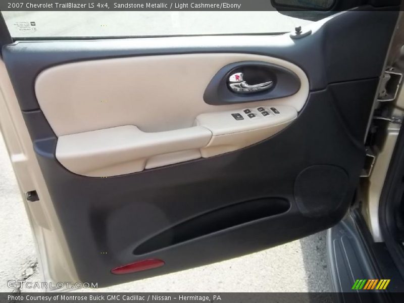 Sandstone Metallic / Light Cashmere/Ebony 2007 Chevrolet TrailBlazer LS 4x4