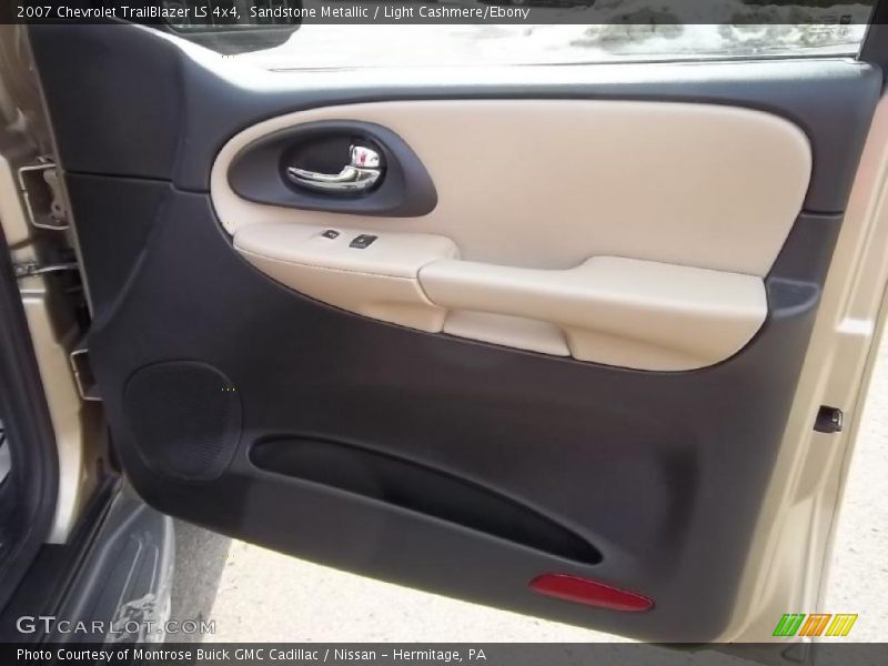 Sandstone Metallic / Light Cashmere/Ebony 2007 Chevrolet TrailBlazer LS 4x4