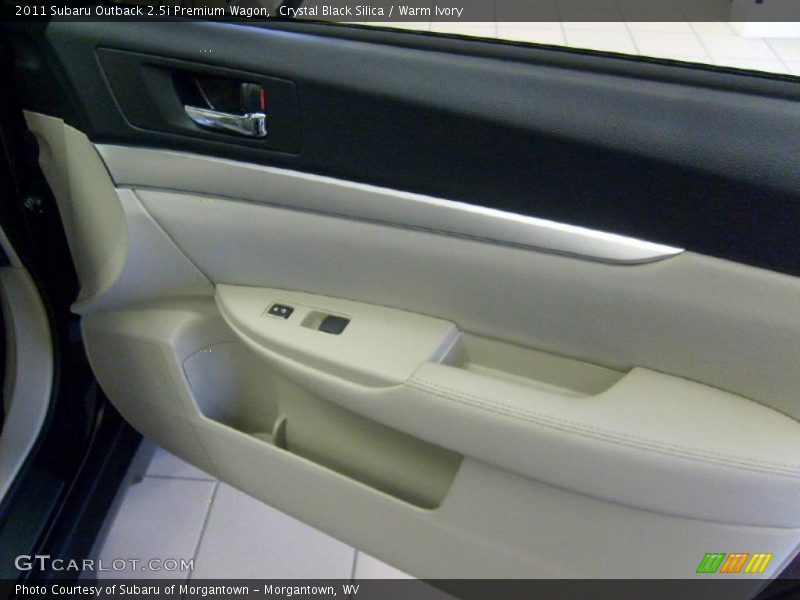 Crystal Black Silica / Warm Ivory 2011 Subaru Outback 2.5i Premium Wagon