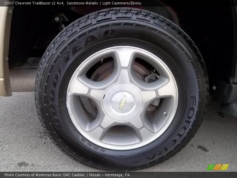 Sandstone Metallic / Light Cashmere/Ebony 2007 Chevrolet TrailBlazer LS 4x4