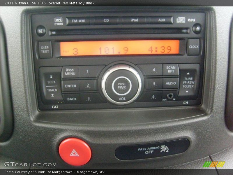 Controls of 2011 Cube 1.8 S