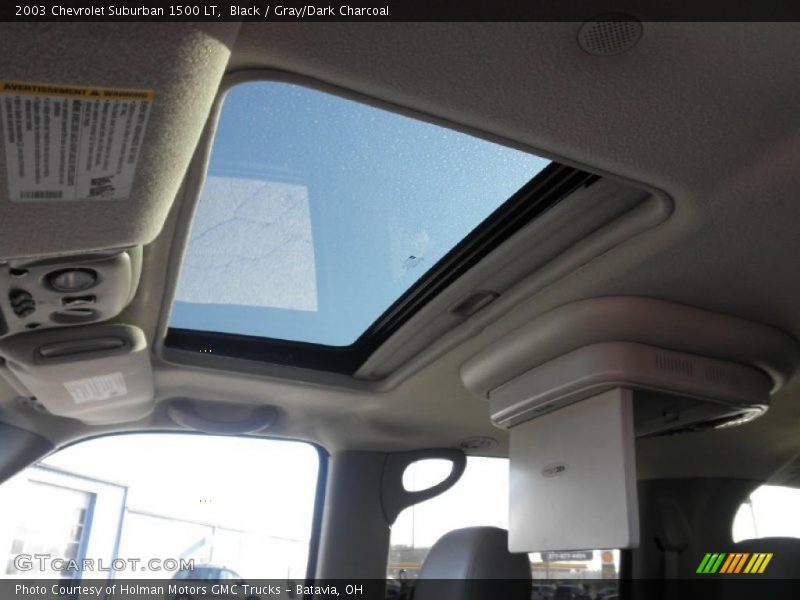 Black / Gray/Dark Charcoal 2003 Chevrolet Suburban 1500 LT