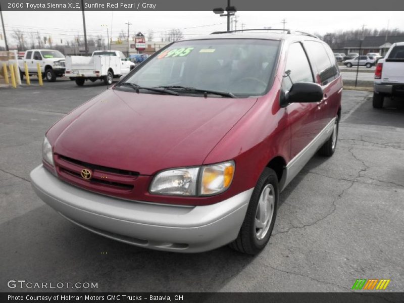 Sunfire Red Pearl / Gray 2000 Toyota Sienna XLE