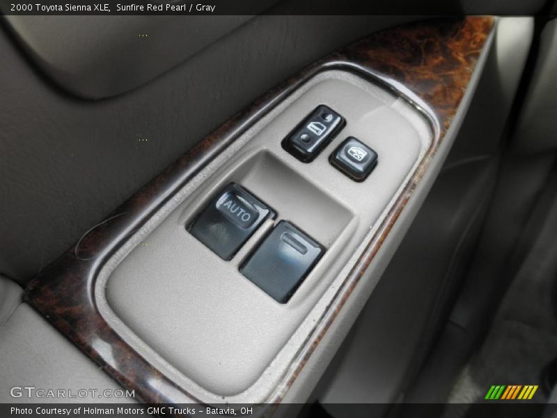 Sunfire Red Pearl / Gray 2000 Toyota Sienna XLE