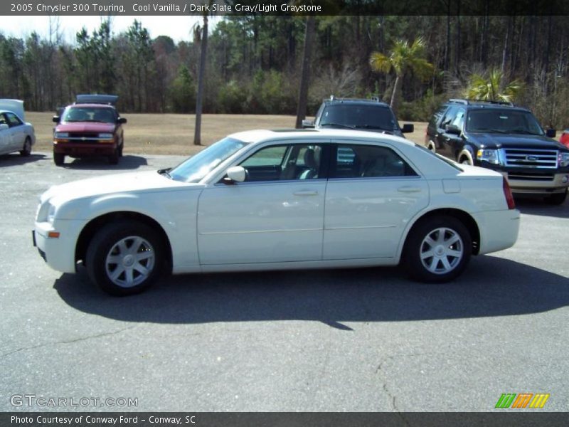 Cool Vanilla / Dark Slate Gray/Light Graystone 2005 Chrysler 300 Touring