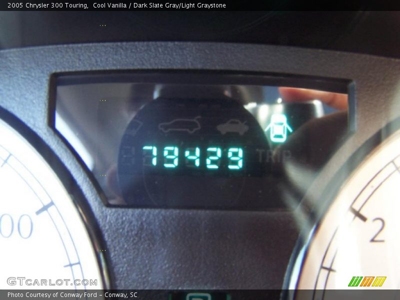 Cool Vanilla / Dark Slate Gray/Light Graystone 2005 Chrysler 300 Touring