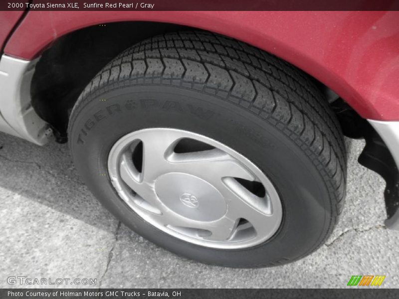 Sunfire Red Pearl / Gray 2000 Toyota Sienna XLE