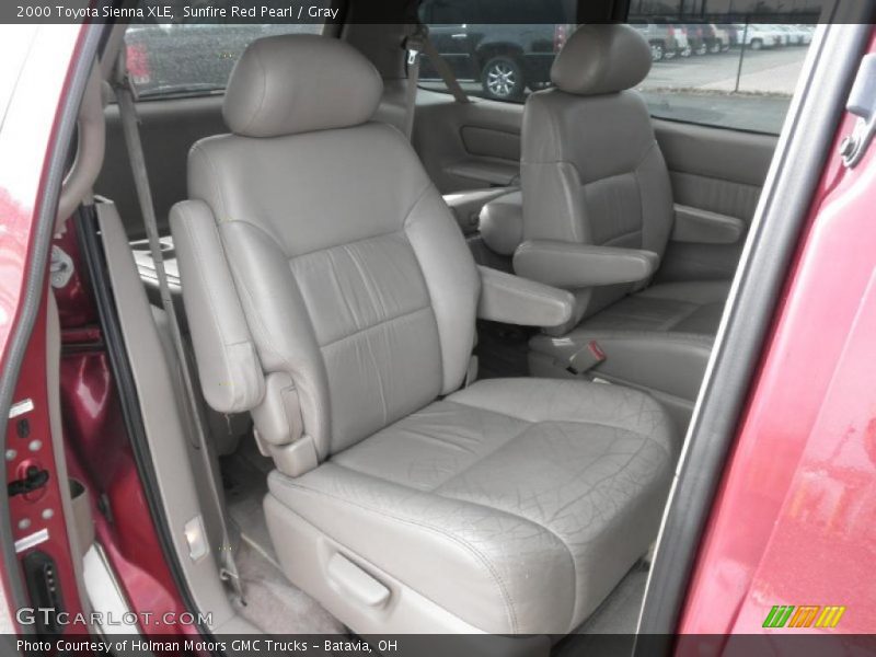 Sunfire Red Pearl / Gray 2000 Toyota Sienna XLE