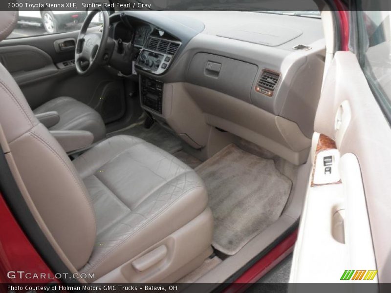 Sunfire Red Pearl / Gray 2000 Toyota Sienna XLE