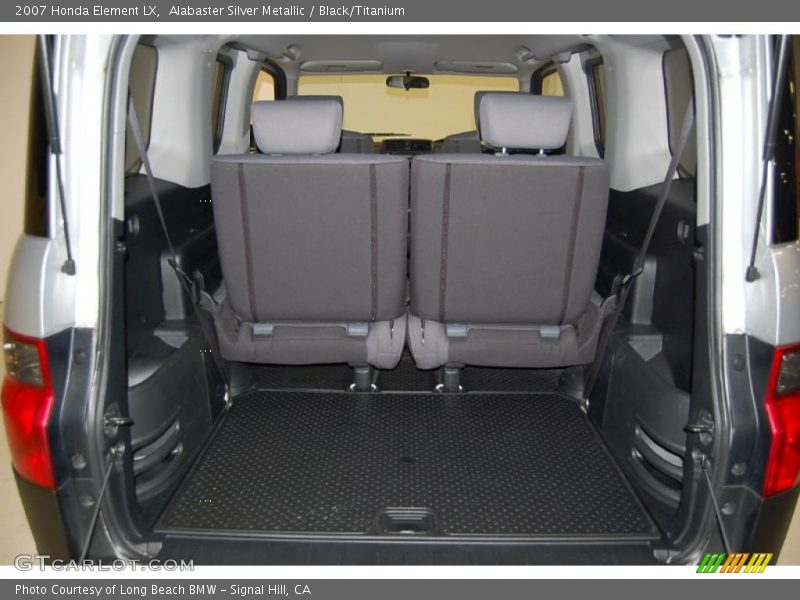  2007 Element LX Trunk