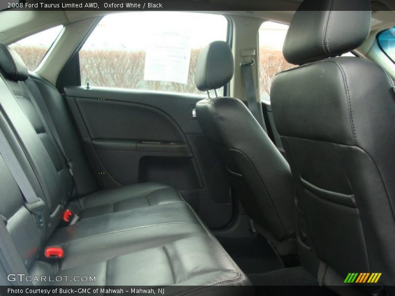 Oxford White / Black 2008 Ford Taurus Limited AWD