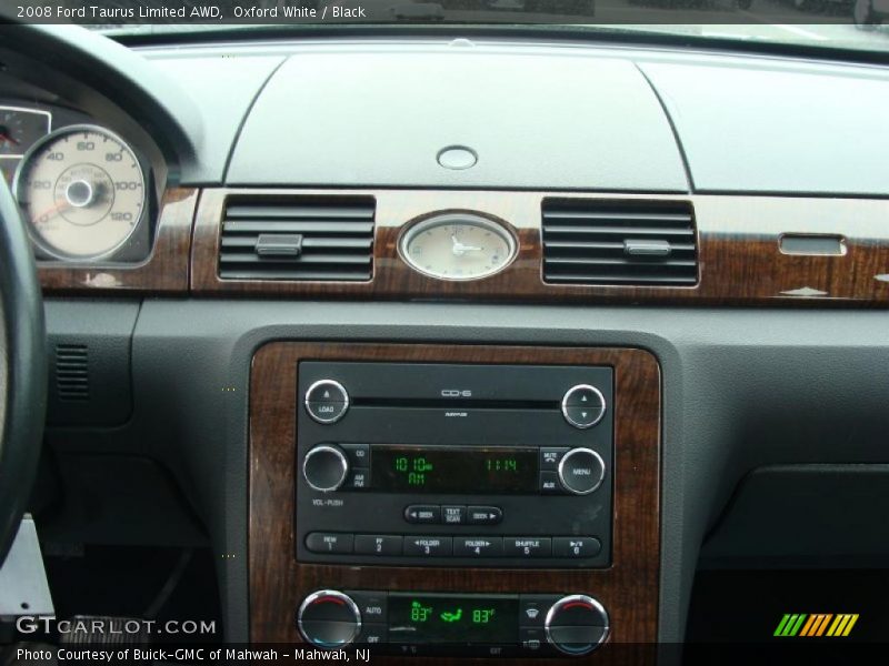 Oxford White / Black 2008 Ford Taurus Limited AWD