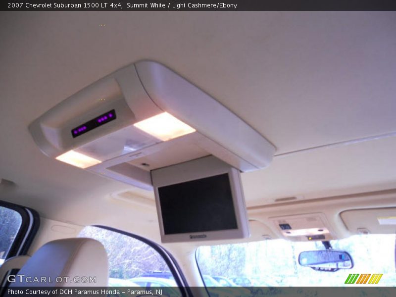 Summit White / Light Cashmere/Ebony 2007 Chevrolet Suburban 1500 LT 4x4